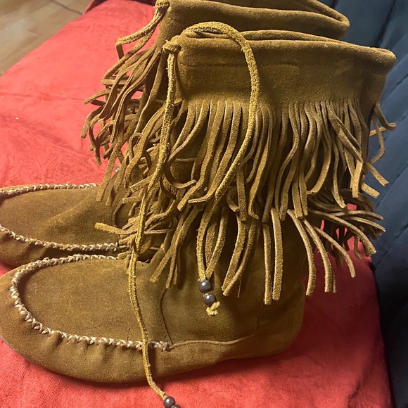Minnetonka Fringed Suede Moccasin Boots - Picture 2 of 11